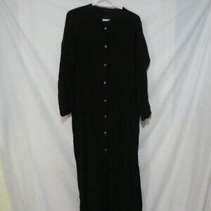 Source Unknown | P2P 19 inches measured | Black Slip-On Long Sleeve Dress